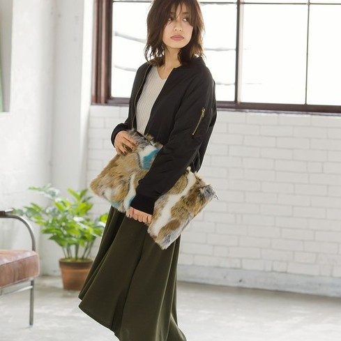 大人女子は持っている！ファークラッチバッグはおしゃれ上級者の証☆