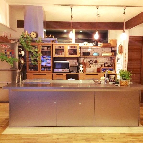 フィラメントの光を楽しむ☆レトロなエジソンランプでインテリアをぐっと印象的に